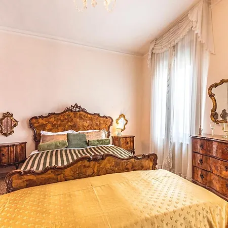 Casa Vescovo, Free Wi-fi Near San Marco Square Venetië