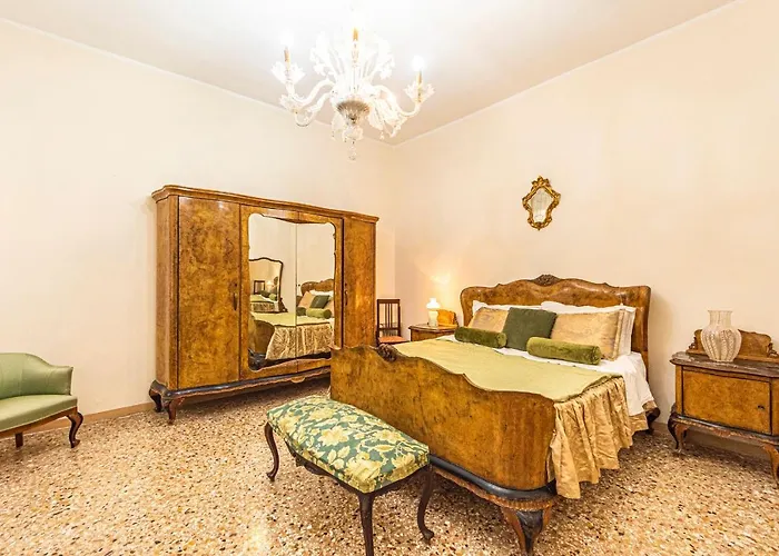 Casa Vescovo, Free Wi-fi Near San Marco Square Апартаменты *