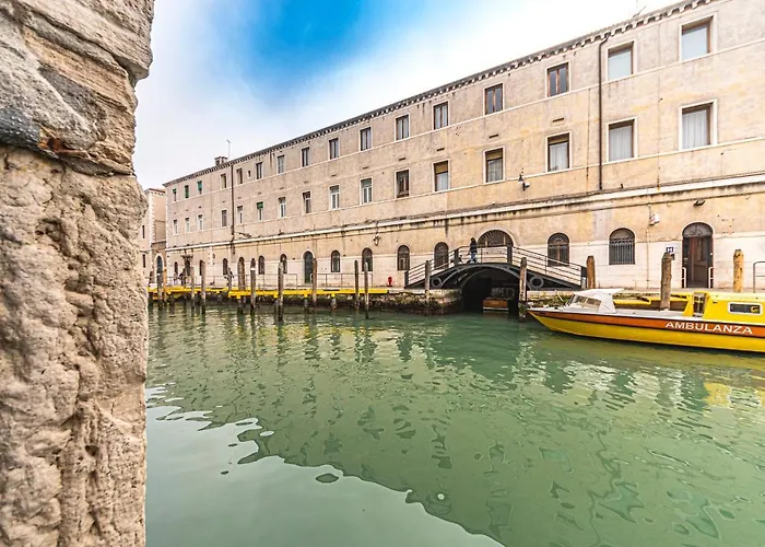 Апартаменты Casa Vescovo, Free Wi-fi Near San Marco Square *
